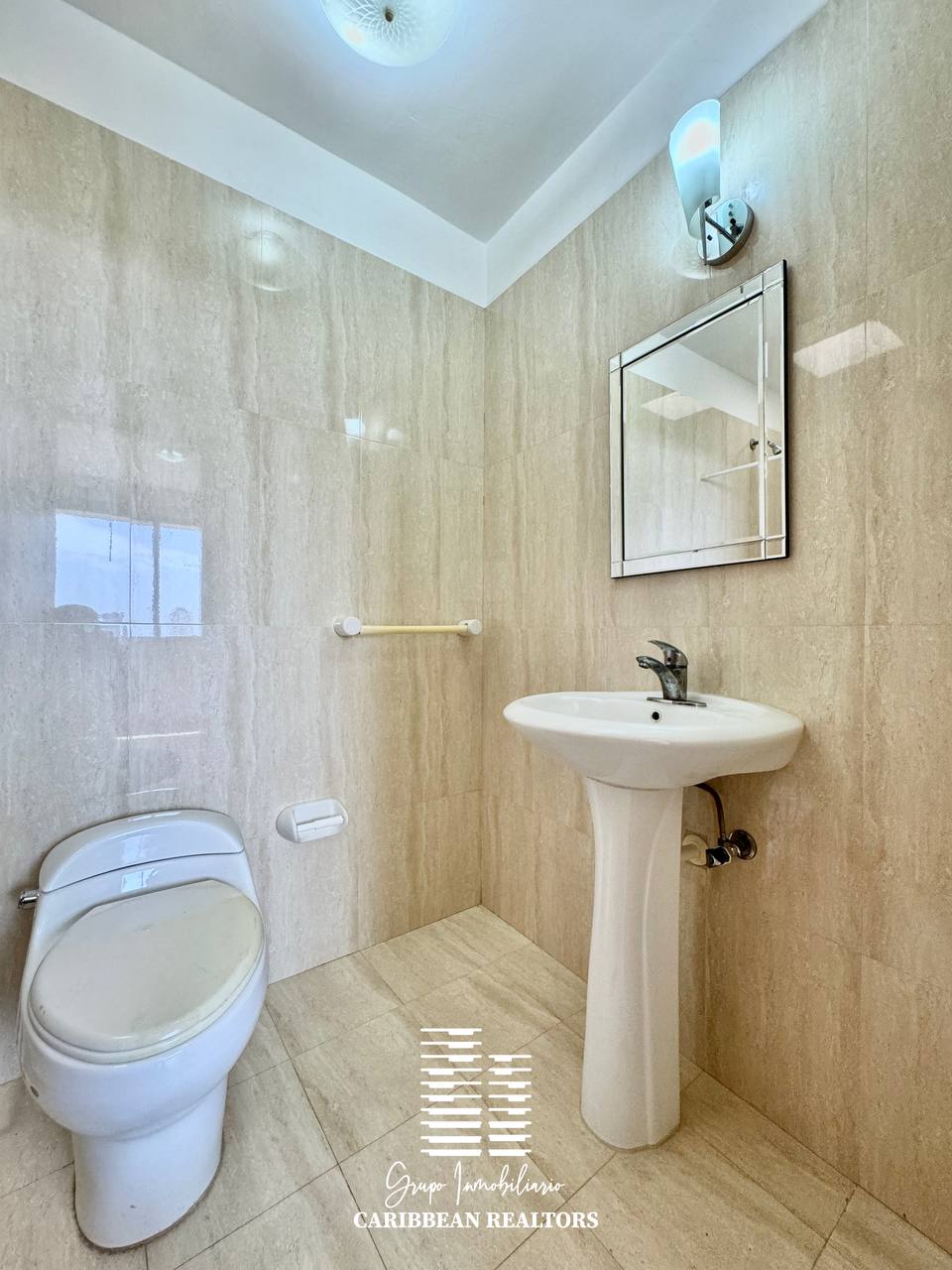 Pent House En Venta, Ubicado En Conjunto Residencial Los Geranios