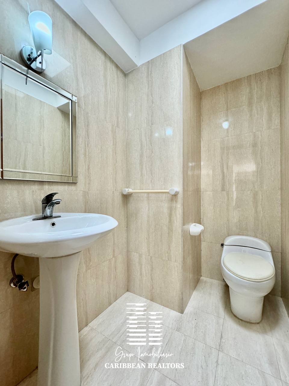 Pent House En Venta, Ubicado En Conjunto Residencial Los Geranios