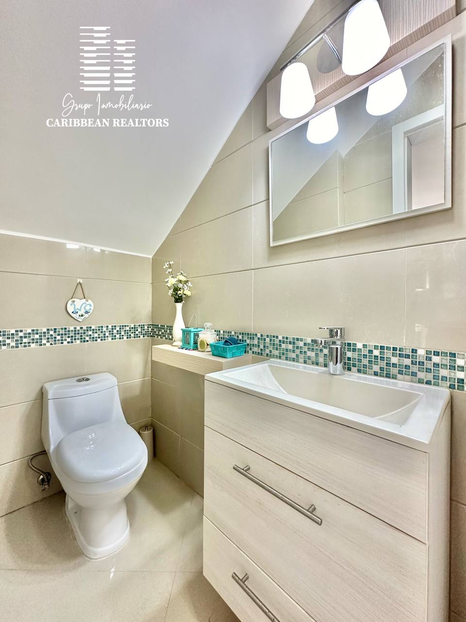 En Venta Hermosa Casa, Ubicado En El Exclusivo Conjunto Residencial Majestic Village