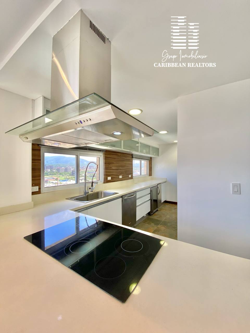 En Venta Moderno Apartamento En El Conjunto Residencial Terraza Real, Urbanización Las Casonas