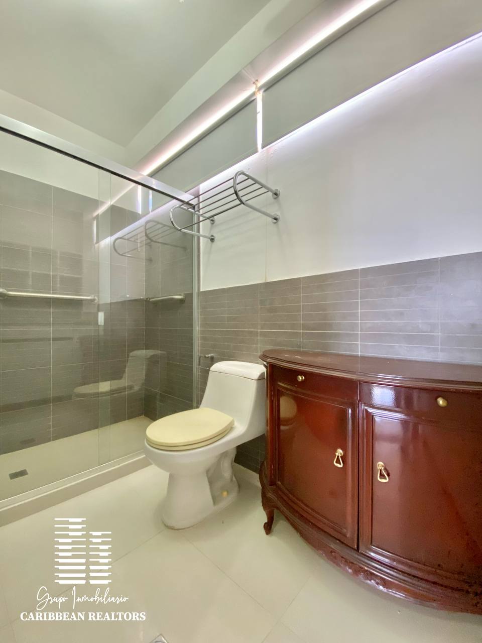 En Venta Moderno Apartamento En El Conjunto Residencial Terraza Real, Urbanización Las Casonas