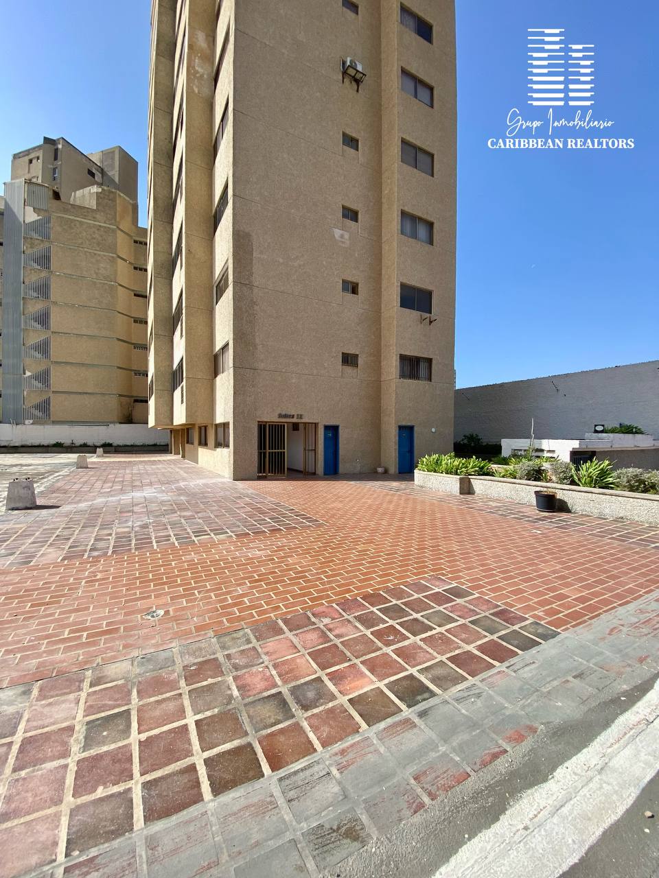 En Venta Apartamento Con Vista Al Mar, Ubicado En El Conjunto Residencial Marina Suites