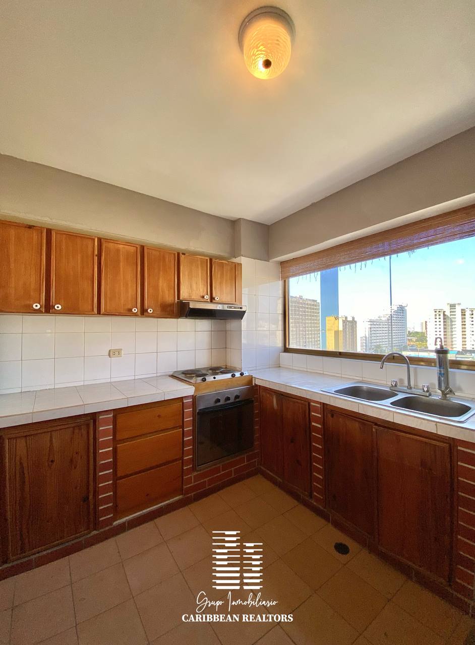 En Venta Apartamento Con Vista Al Mar, Ubicado En El Conjunto Residencial Marina Suites