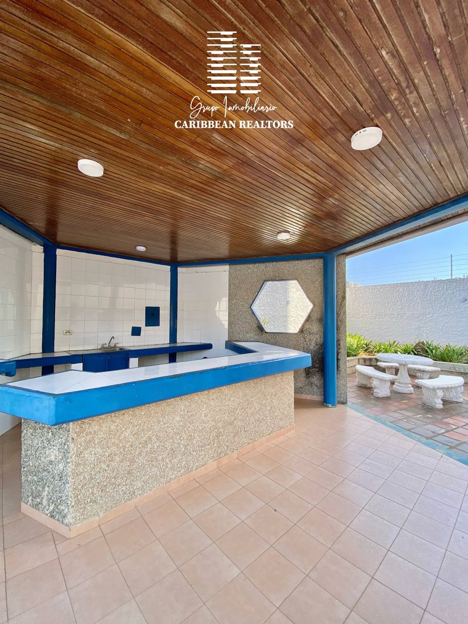 En Venta Apartamento Con Vista Al Mar, Ubicado En El Conjunto Residencial Marina Suites
