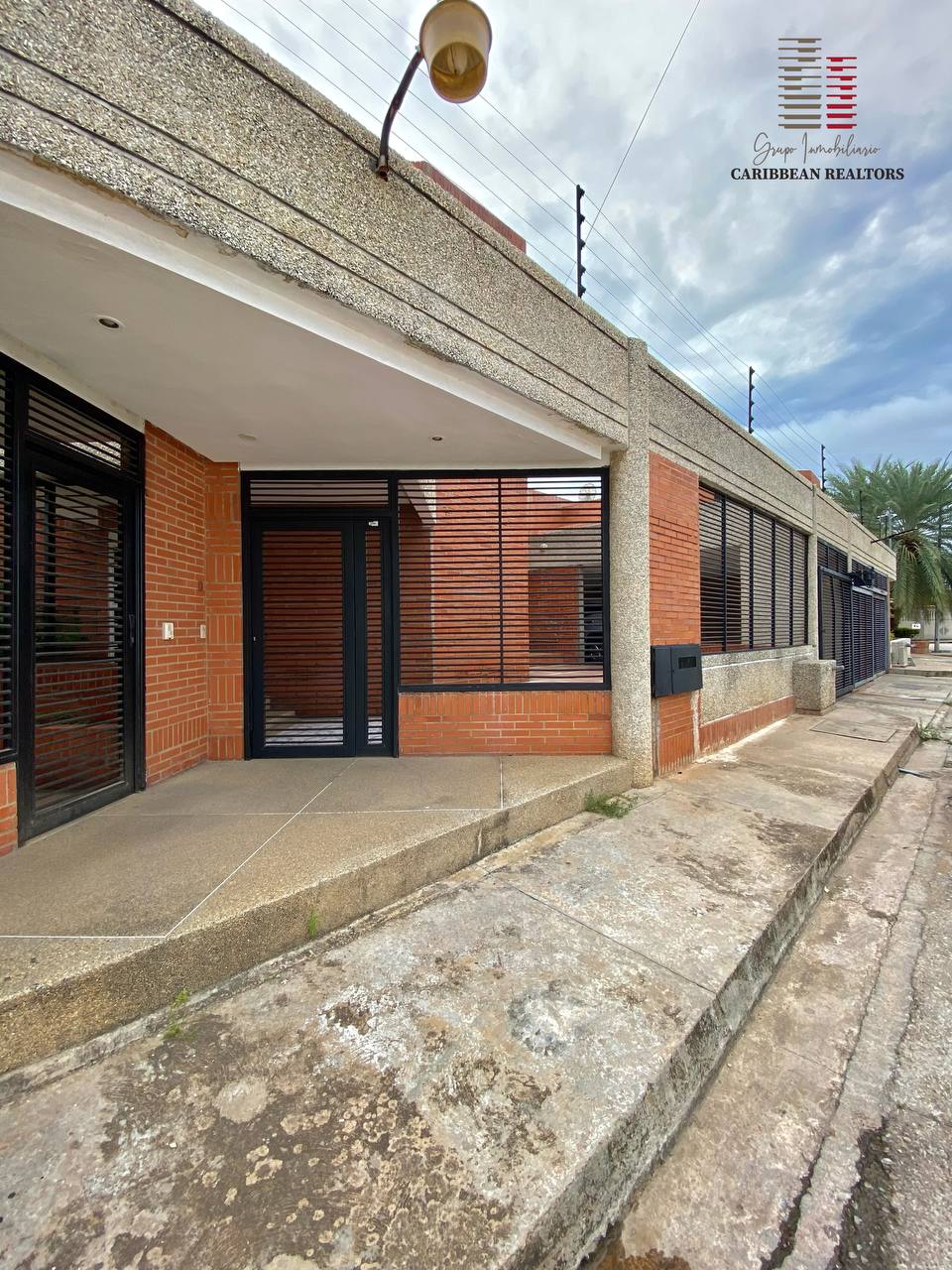 En Venta Acogedora Casa Quinta, Ubicada En La Urb. Costa Azul