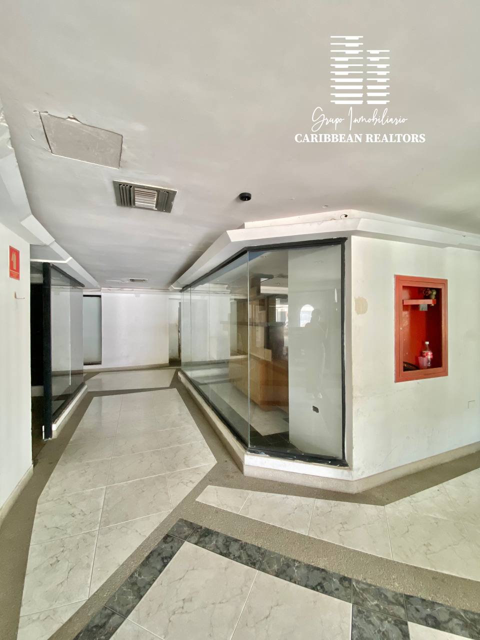 En Venta Hotel Blue Lion Para Remodelar, Ubicado En La Avenida 4 De Mayo