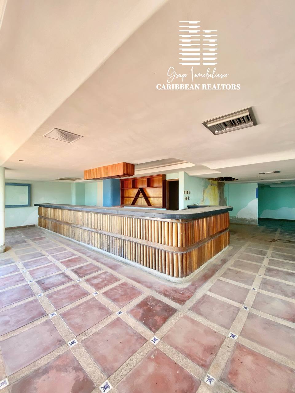 En Venta Hotel Blue Lion Para Remodelar, Ubicado En La Avenida 4 De Mayo