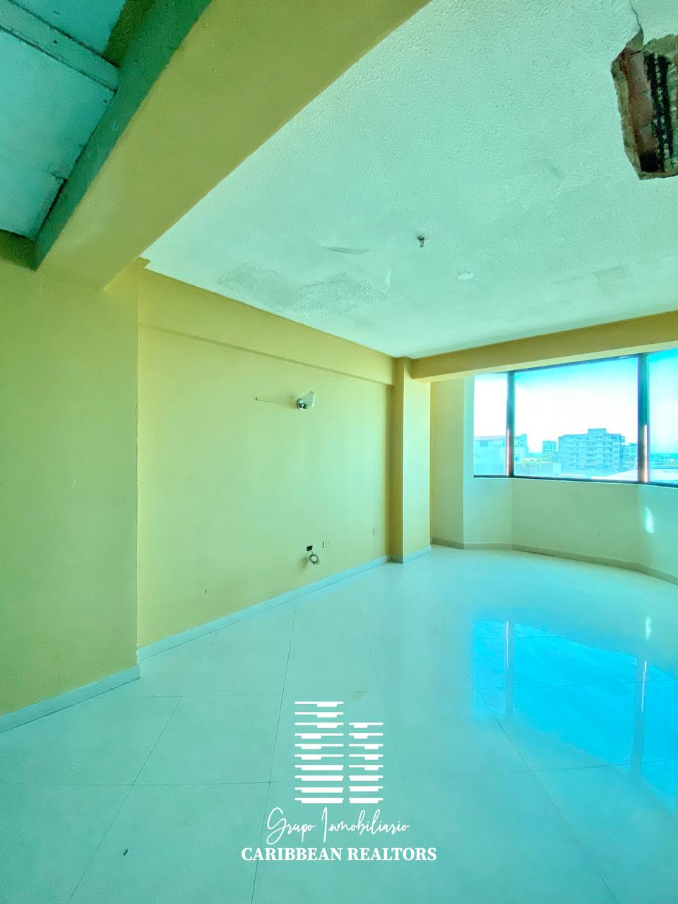 En Venta Hotel Blue Lion Para Remodelar, Ubicado En La Avenida 4 De Mayo