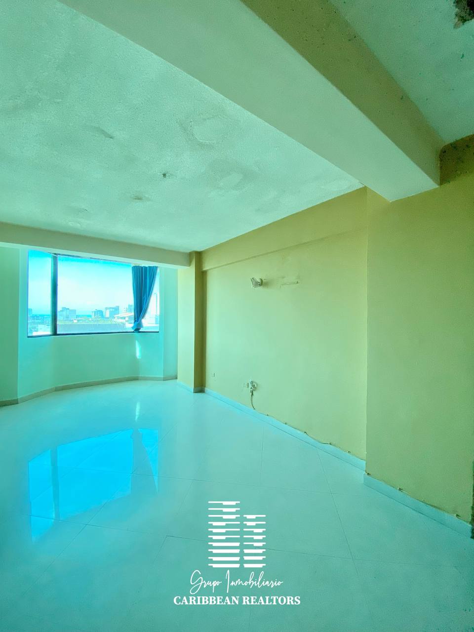 En Venta Hotel Blue Lion Para Remodelar, Ubicado En La Avenida 4 De Mayo