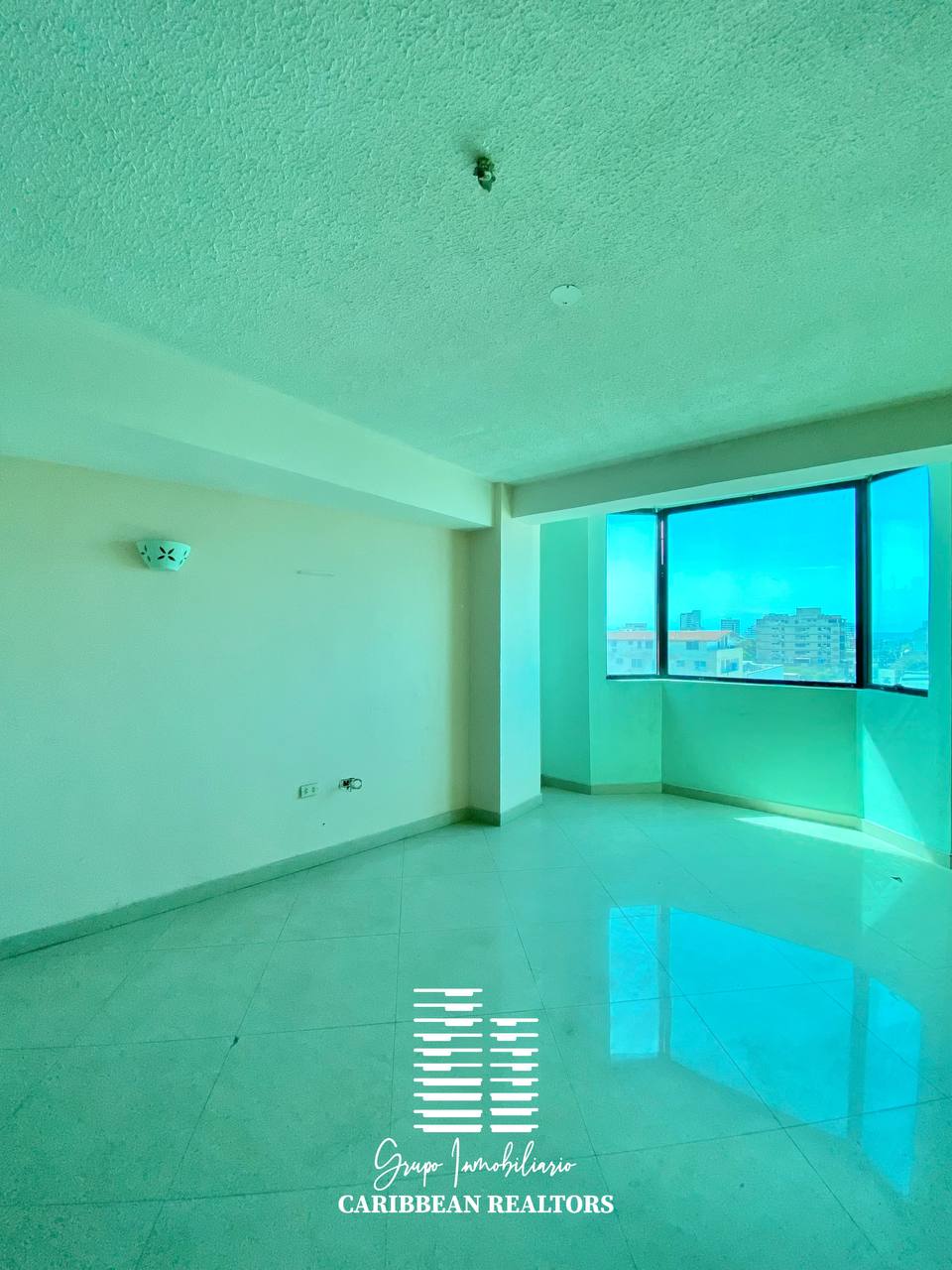 En Venta Hotel Blue Lion Para Remodelar, Ubicado En La Avenida 4 De Mayo