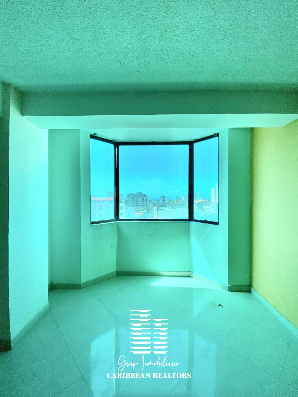 En Venta Hotel Blue Lion Para Remodelar, Ubicado En La Avenida 4 De Mayo