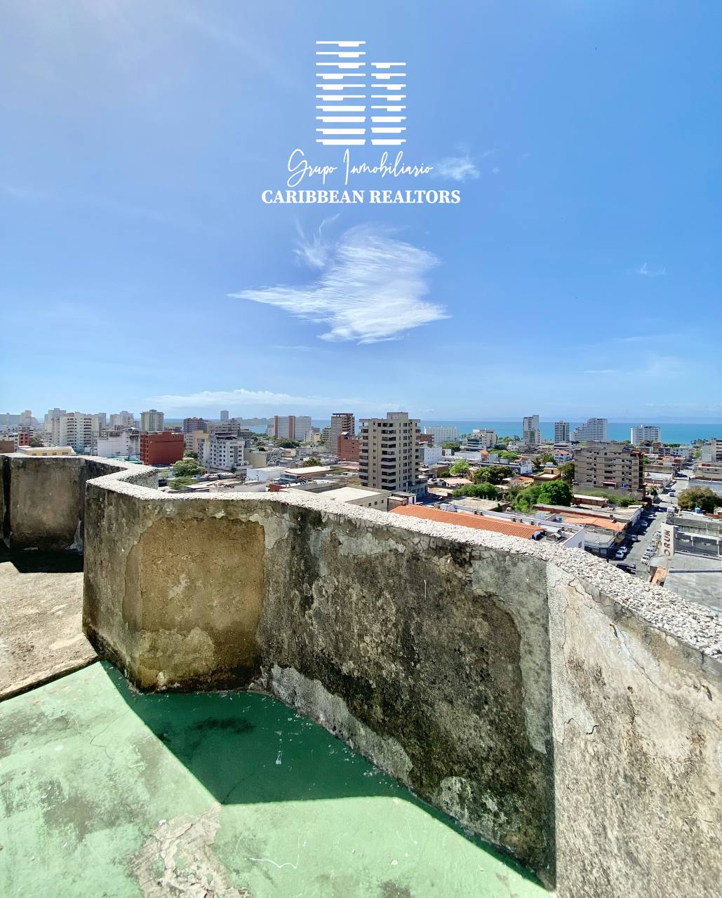 En Venta Hotel Blue Lion Para Remodelar, Ubicado En La Avenida 4 De Mayo