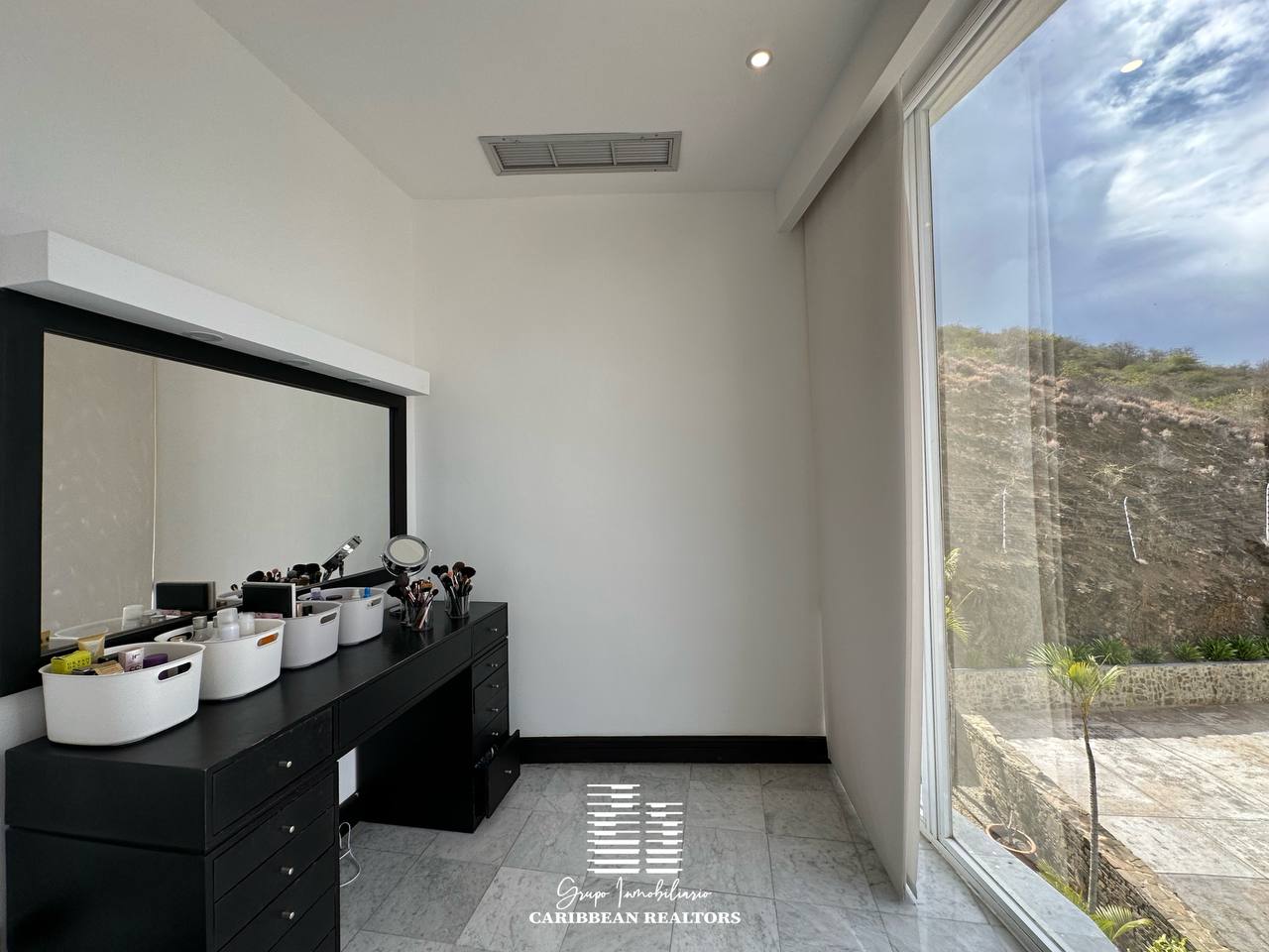 En Venta Casa Quinta, Con Arquitectura Vanguardista, Ubicada En Paraíso