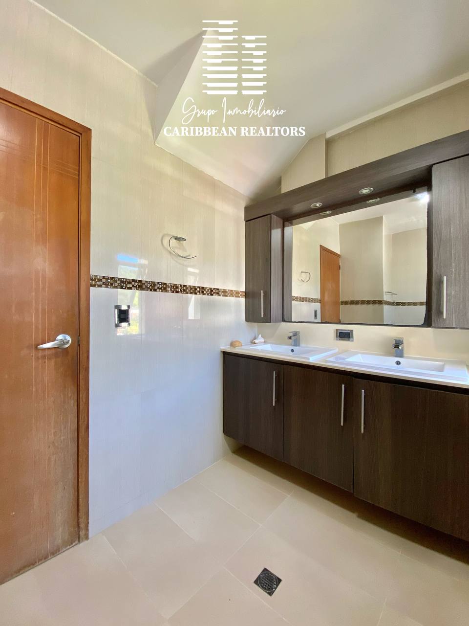 En Venta Casa Quinta, En La Urbanizacion Paraíso 1