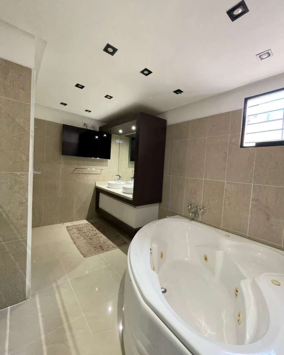 En Venta Town House Ubicado En El Exclusivo Conjunto Residencial Oasis De Los Robles