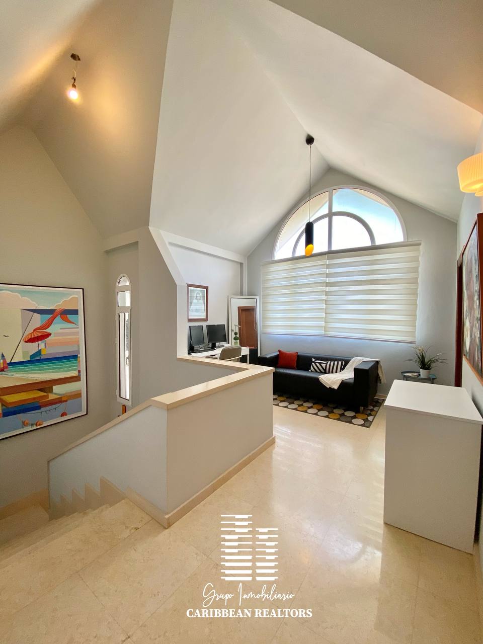 En Venta Hermoso Town House, Ubicado En El Conjunto Residencial Royal Crown