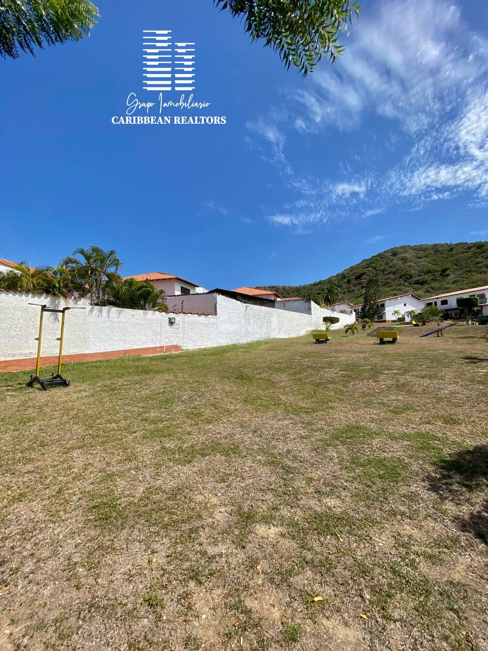 En Venta Bonita Y Espaciosa Casa, En El Conjunto Residencial Vista Caribe