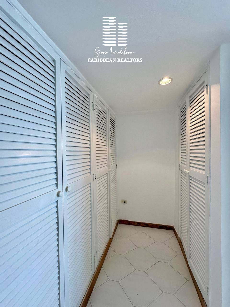 Apartamento Con Hermosa Vista Al Mar, Ubicado En El Conjunto Residencial Playa Moreno