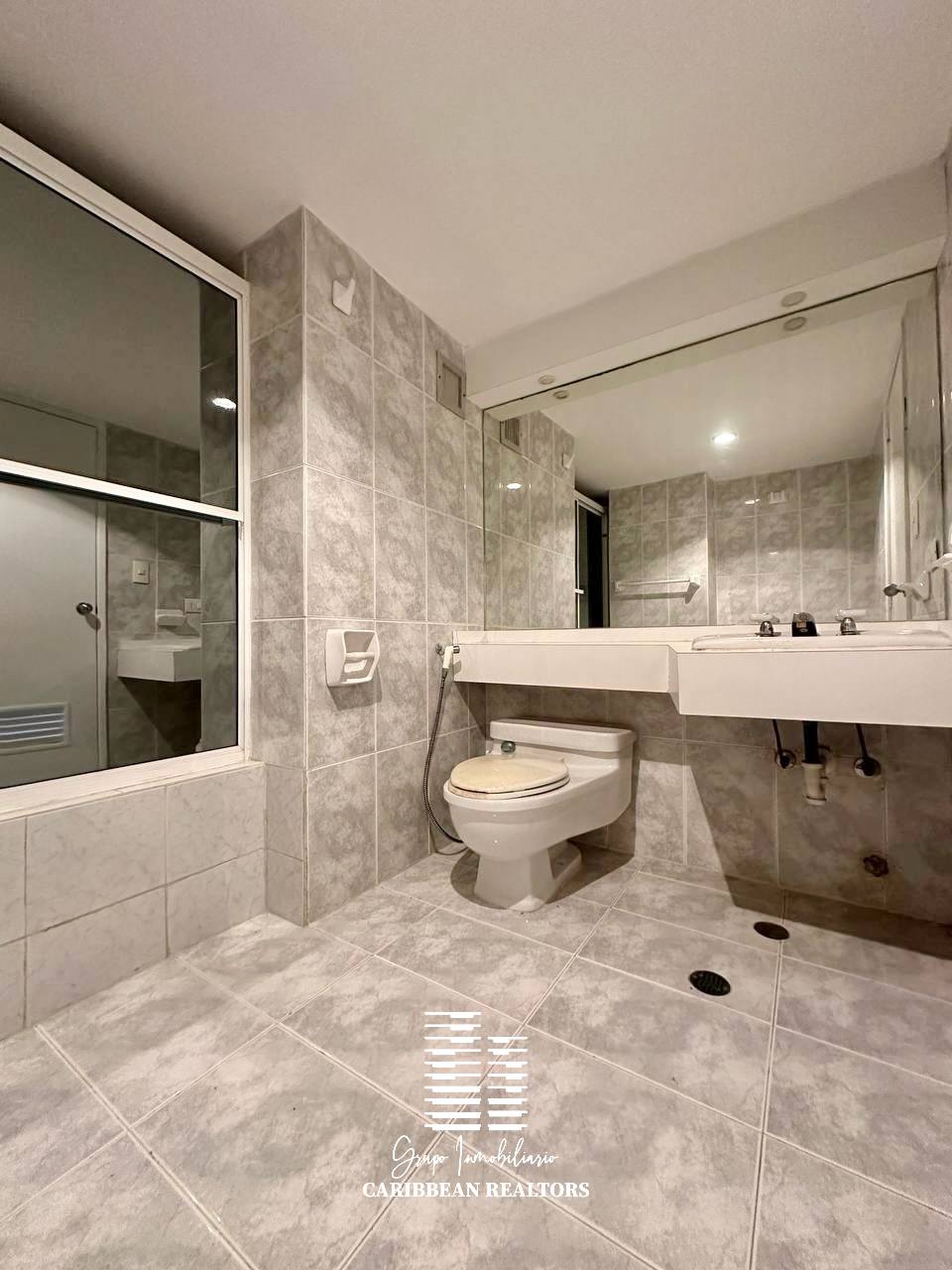 Apartamento Con Hermosa Vista Al Mar, Ubicado En El Conjunto Residencial Playa Moreno