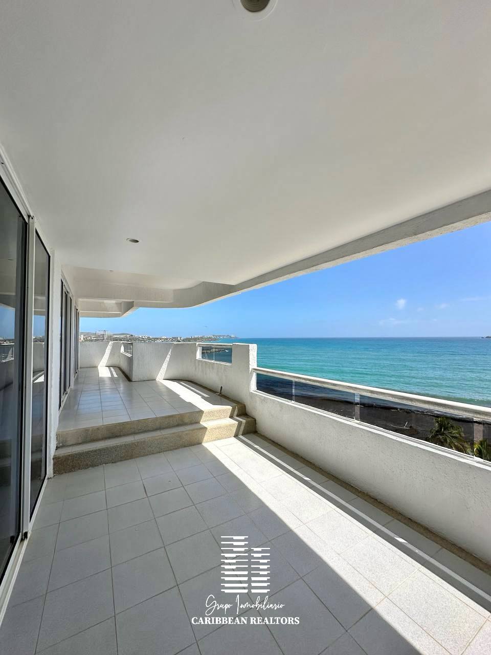 Apartamento Con Hermosa Vista Al Mar, Ubicado En El Conjunto Residencial Playa Moreno