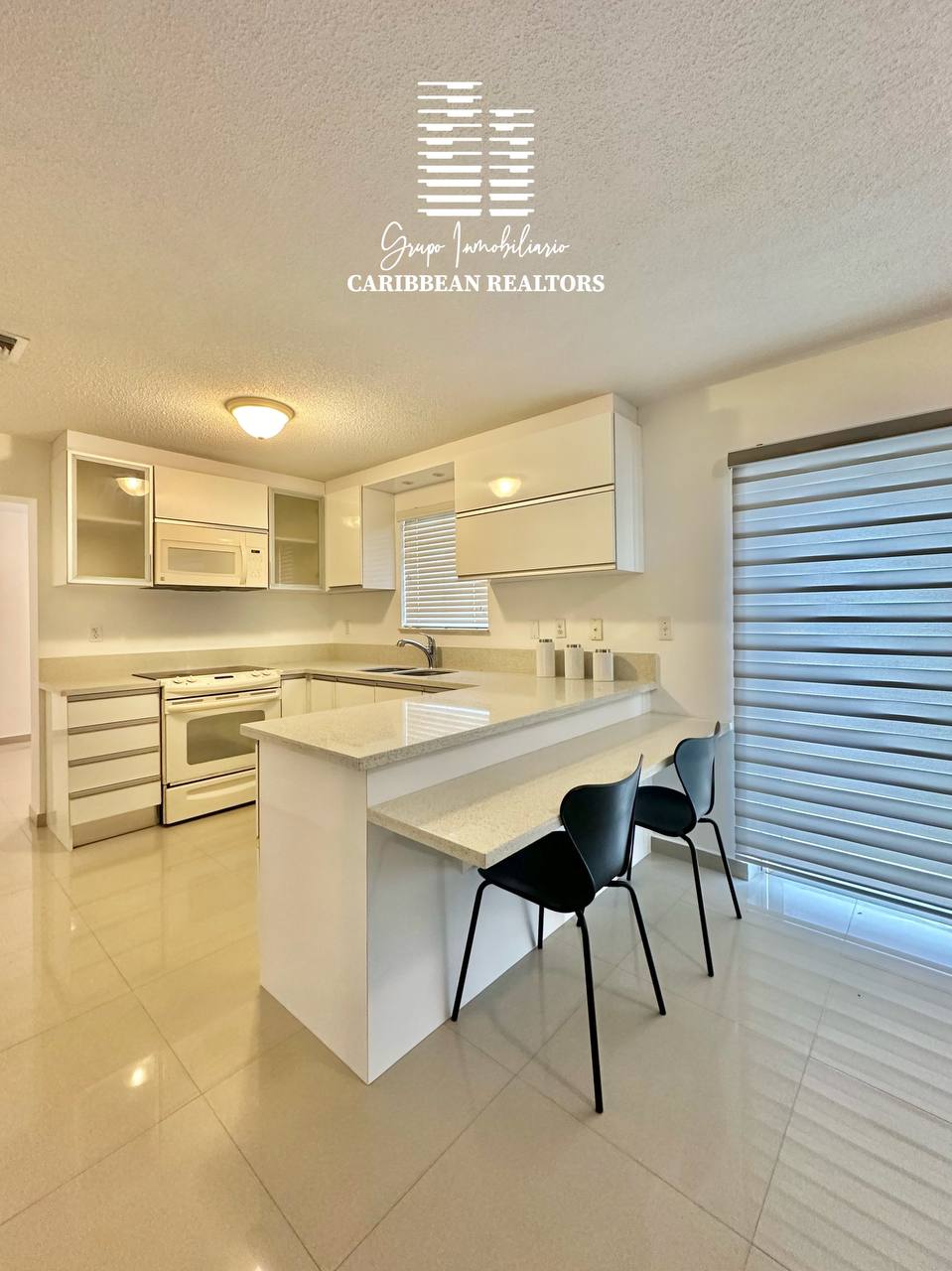 El Alquiler Acogedor Town House, Ubicado En El Conjunto Residencial Porlamar Villas