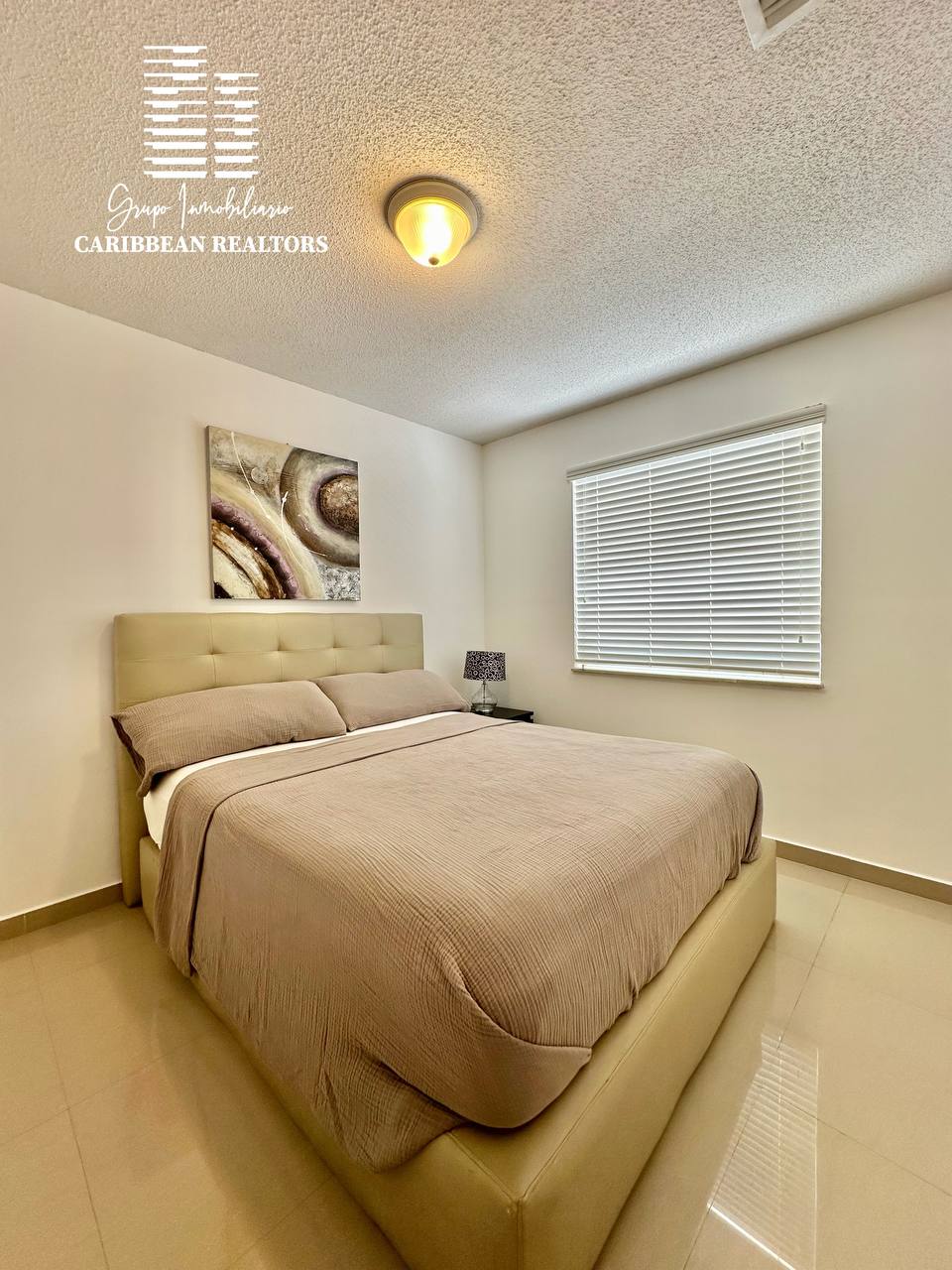 En Alquiler Acogedor Town House Ubicado En El Conjunto Porlamar Villas