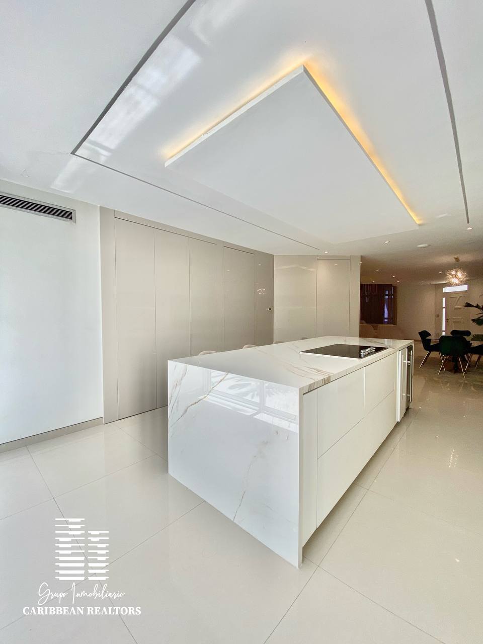 EN VENTA ELEGANTE CASA EN EL CONJ RESD MAJESTIC VILLAGE. LOS ROBLES