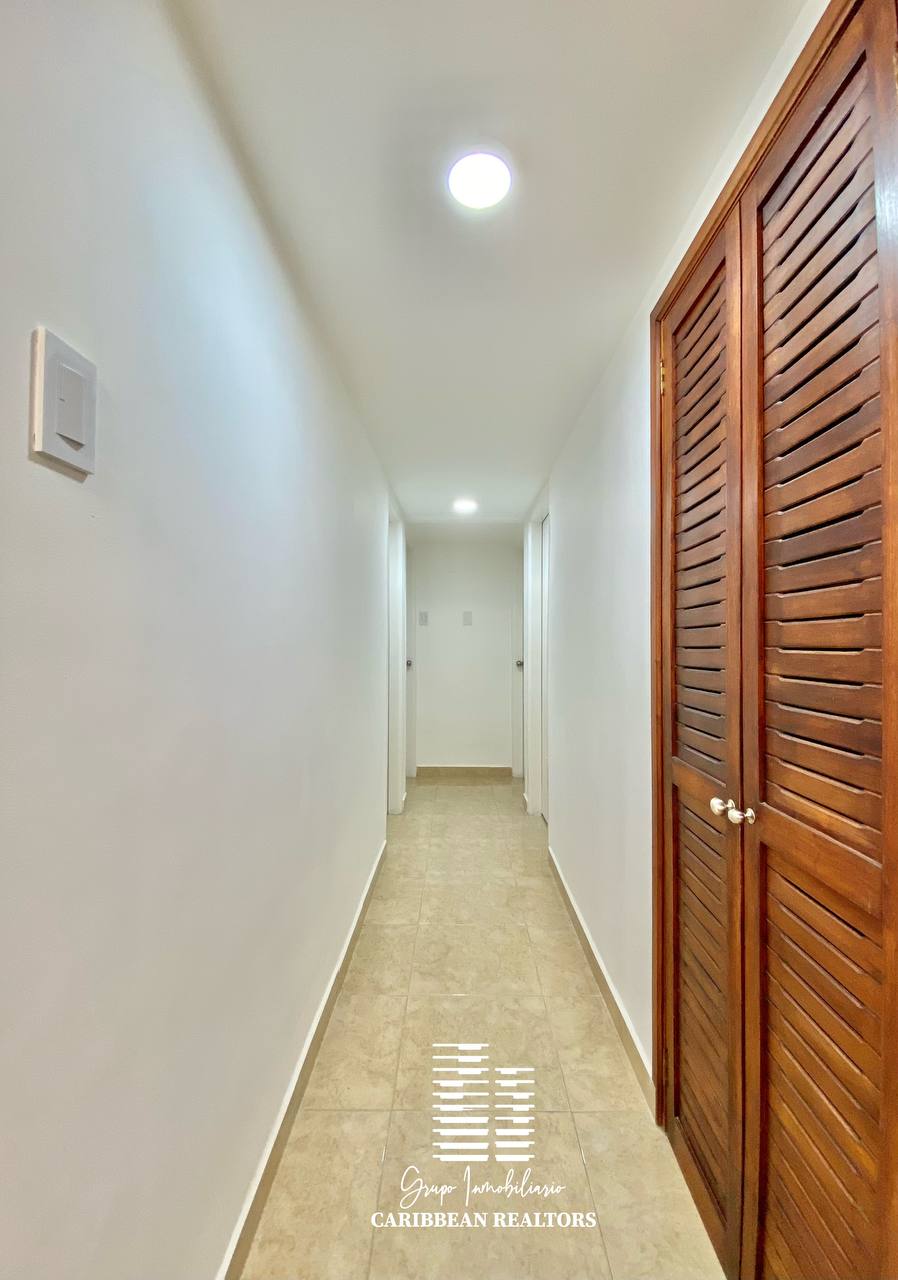 EN ALQUILER COMODO APARTAMENTO EN EL CONJ RESD ARCHIPIELAGO GARDEN. PLAYA EL ANGEL