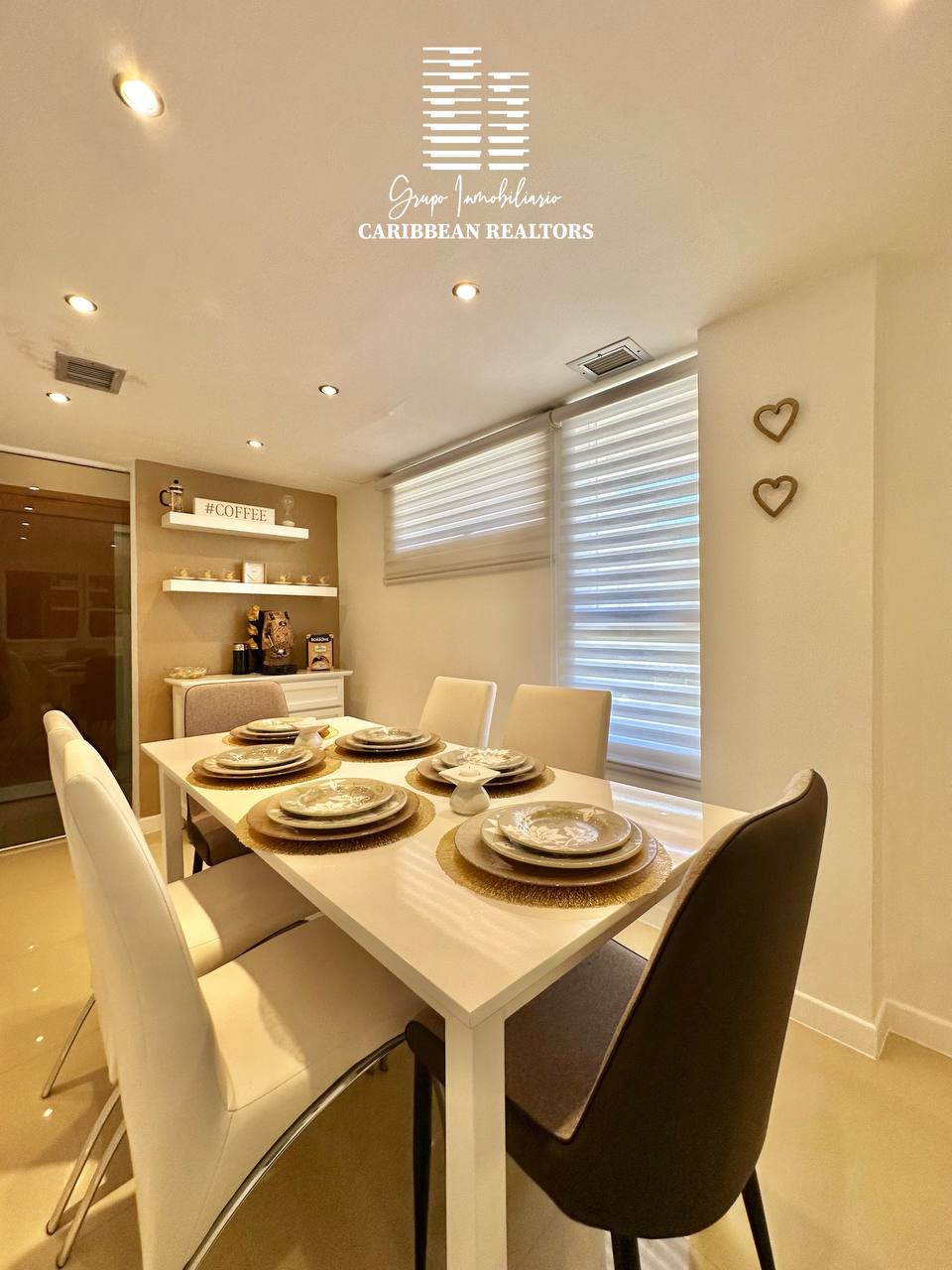 EN VENTA TOWN HOUSE EN EL CONJ RESD PLAZA REAL. PLAYA MORENO 