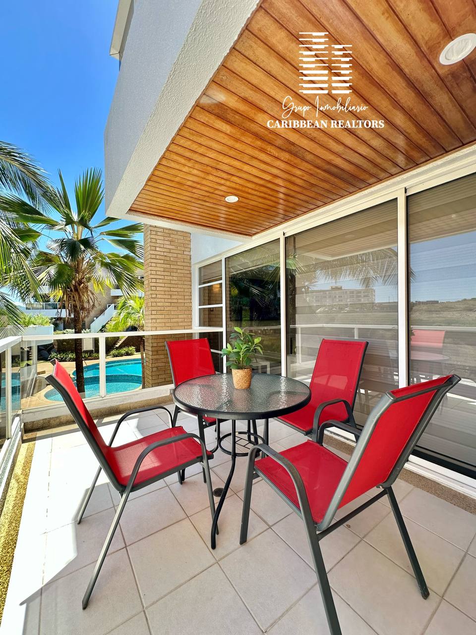 EN VENTA TOWN HOUSE EN EL CONJ RESD PLAZA REAL. PLAYA MORENO 