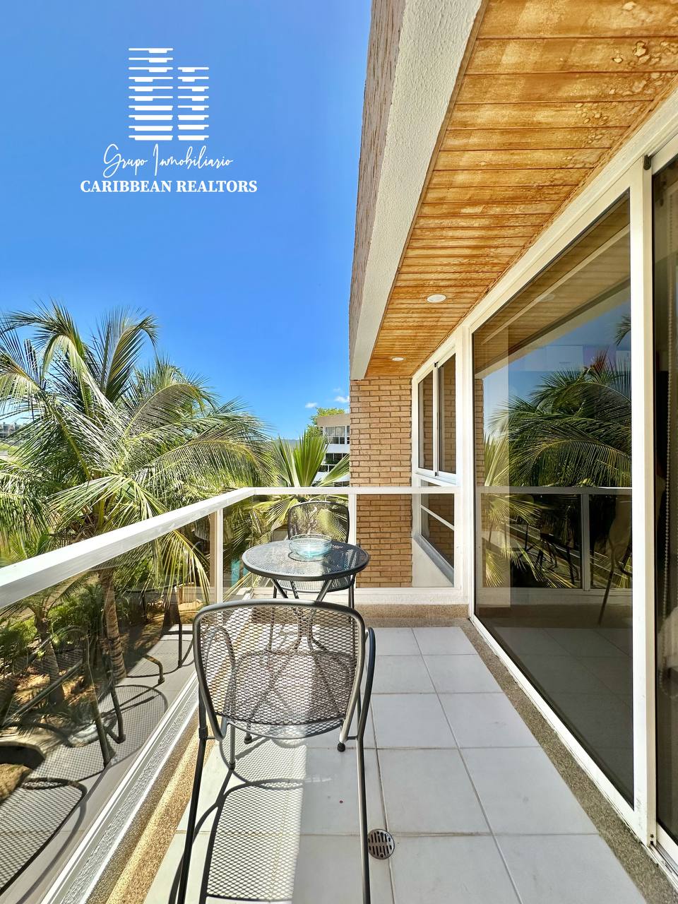 EN VENTA TOWN HOUSE EN EL CONJ RESD PLAZA REAL. PLAYA MORENO 