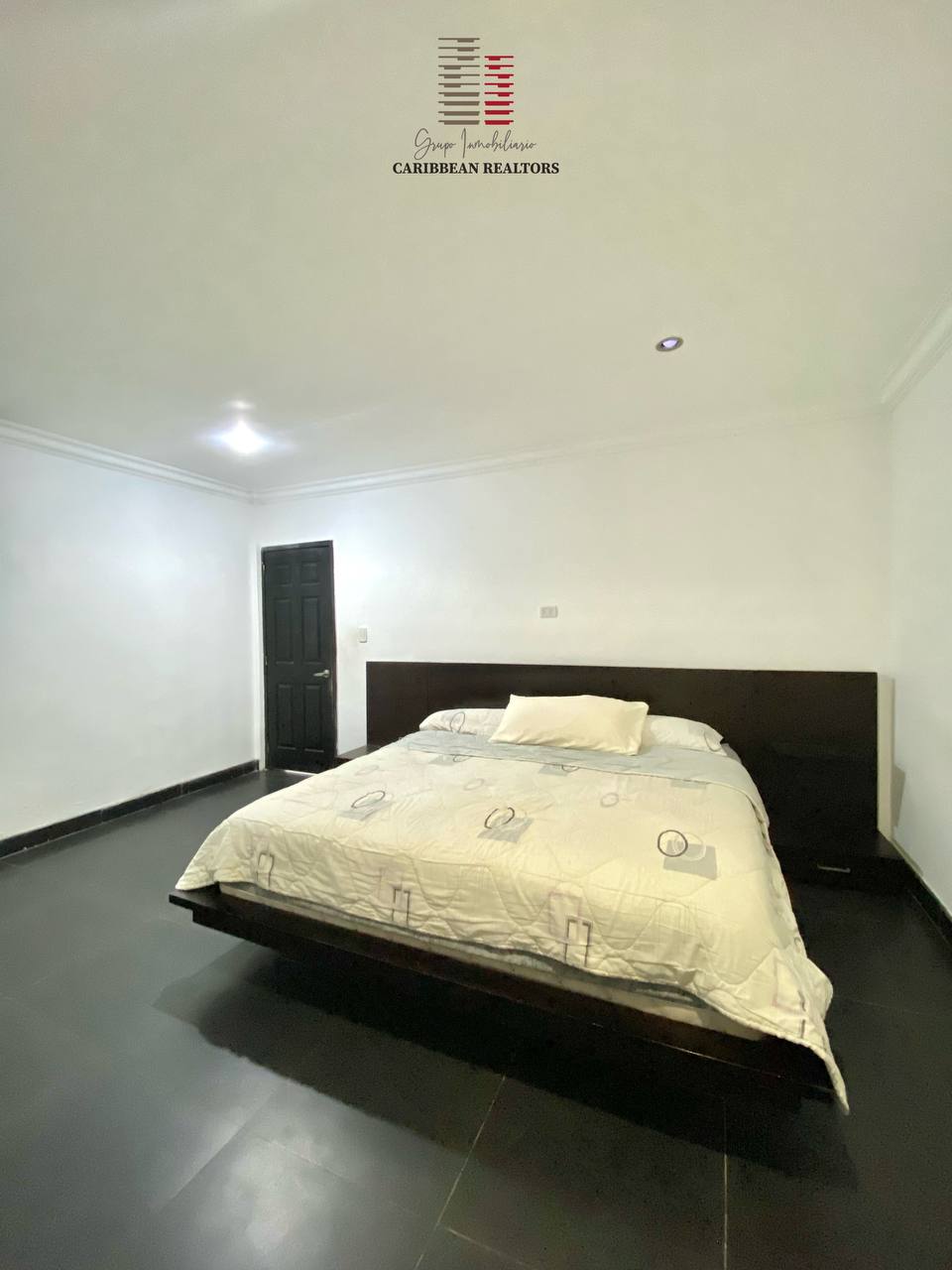 EN VENTA CASA QUINTA EN EL CONJ RESD EL CARDENAL JUANGRIEGO.