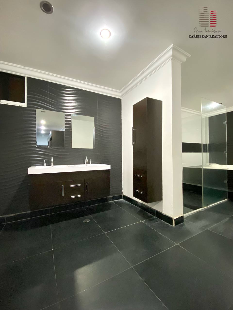 EN VENTA CASA QUINTA EN EL CONJ RESD EL CARDENAL JUANGRIEGO.