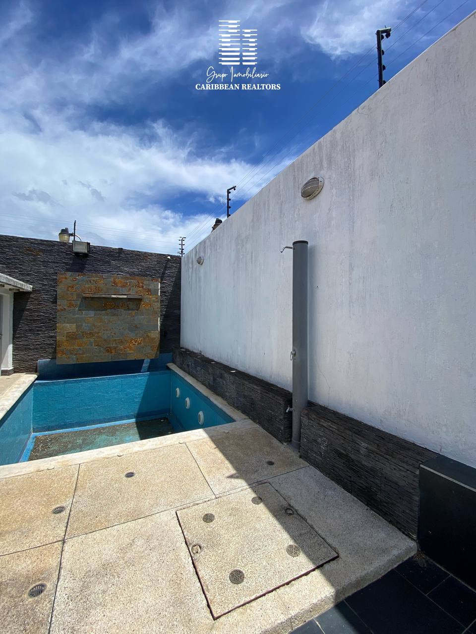 EN VENTA CASA QUINTA EN EL CONJ RESD EL CARDENAL JUANGRIEGO.