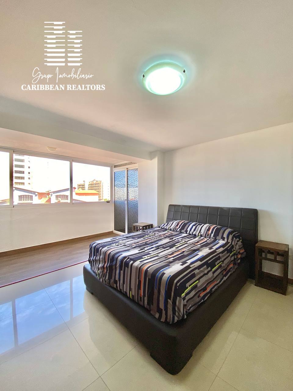 EN ALQUILER FIJO COMODO APARTAMENTO EN EL CONJ RESD VINCENZO. COSTA AZUL
