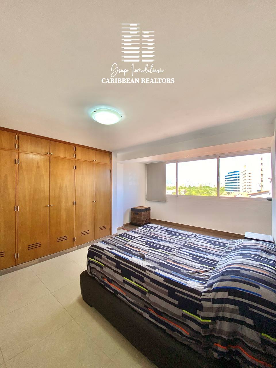 EN ALQUILER FIJO COMODO APARTAMENTO EN EL CONJ RESD VINCENZO. COSTA AZUL