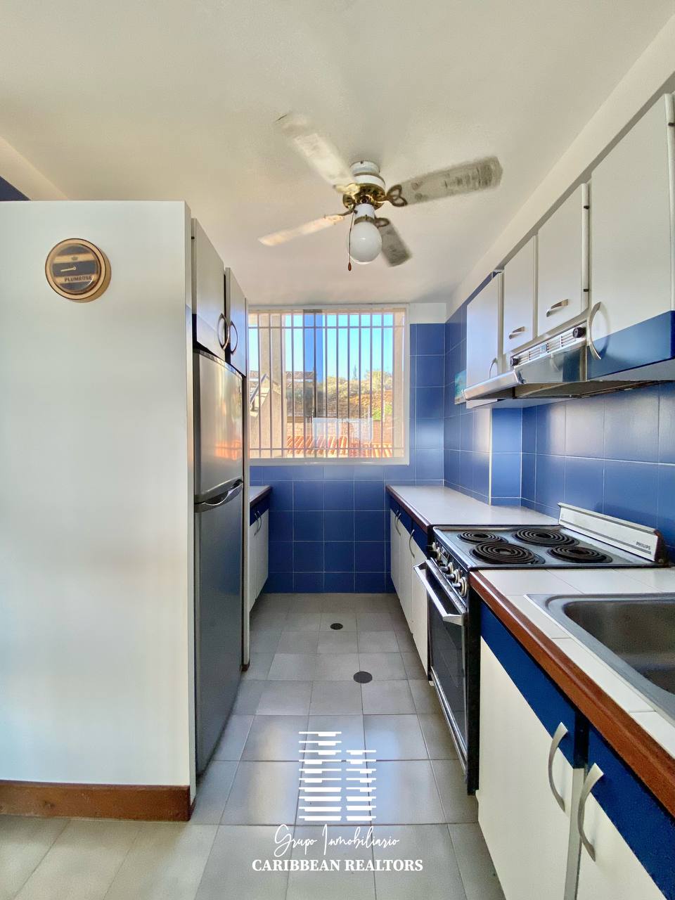 EN VENTA APARTAMENTO CON VISTA AL MAR EN EL CONJ RESD LA BALANDRA. PAMPATAR