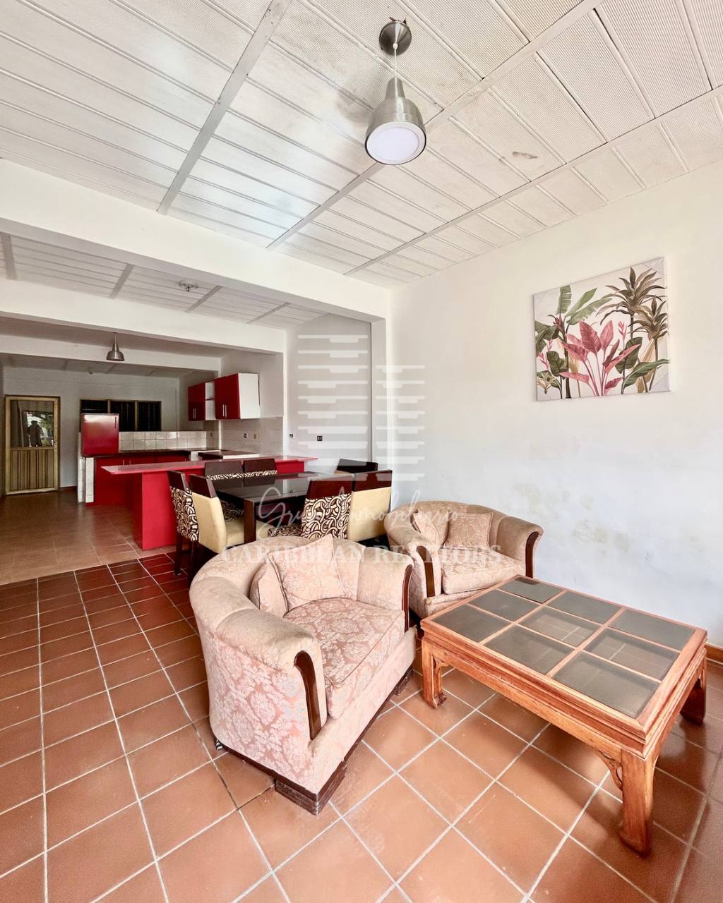 EN VENTA AMPLIA CASA EN LA URBANIZACION YAQUE ALTO COUNTRY CLUB. ATAMO SUR