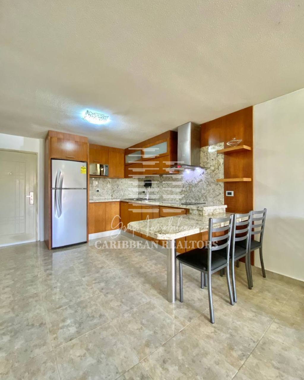 EN VENTA APARTAMENTO EN EL CONUNTO RESIDENCIAL CARENERO. COSTA AZUL