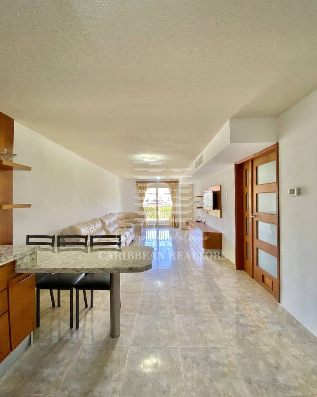 EN VENTA APARTAMENTO EN EL CONUNTO RESIDENCIAL CARENERO. COSTA AZUL