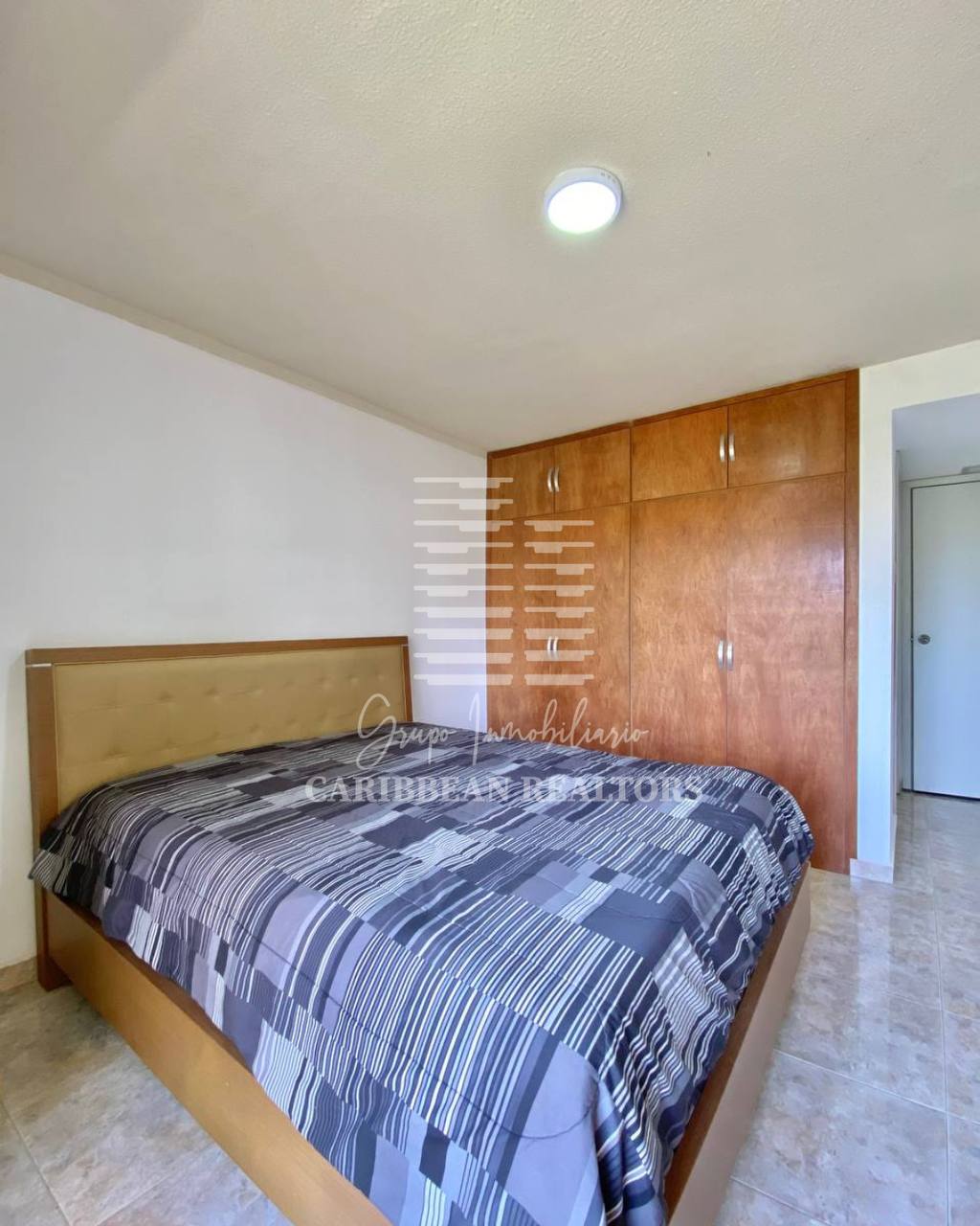 EN VENTA APARTAMENTO EN EL CONUNTO RESIDENCIAL CARENERO. COSTA AZUL