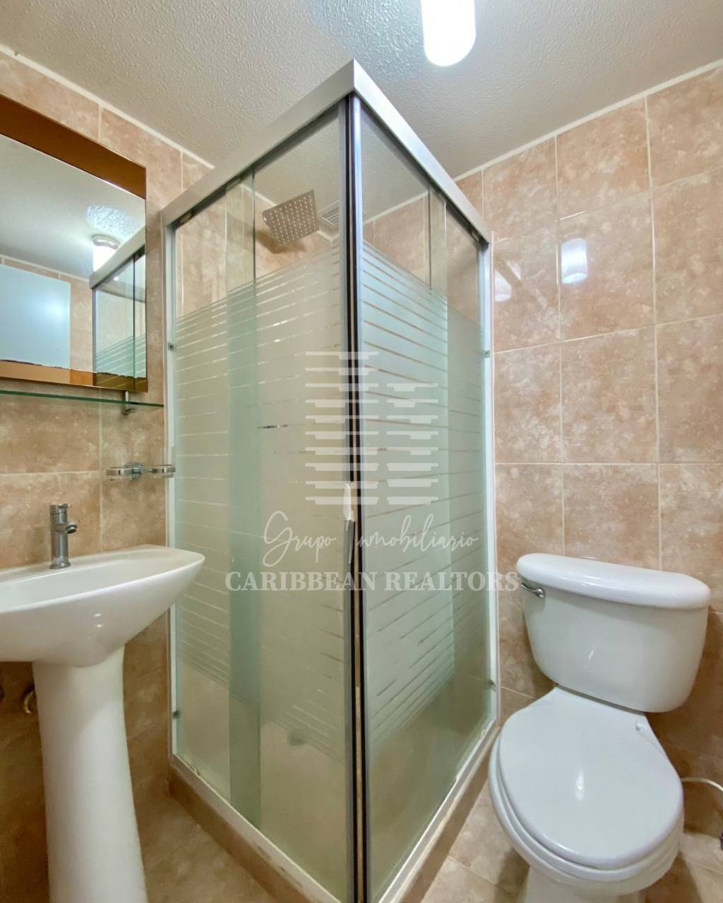 EN VENTA APARTAMENTO EN EL CONUNTO RESIDENCIAL CARENERO. COSTA AZUL