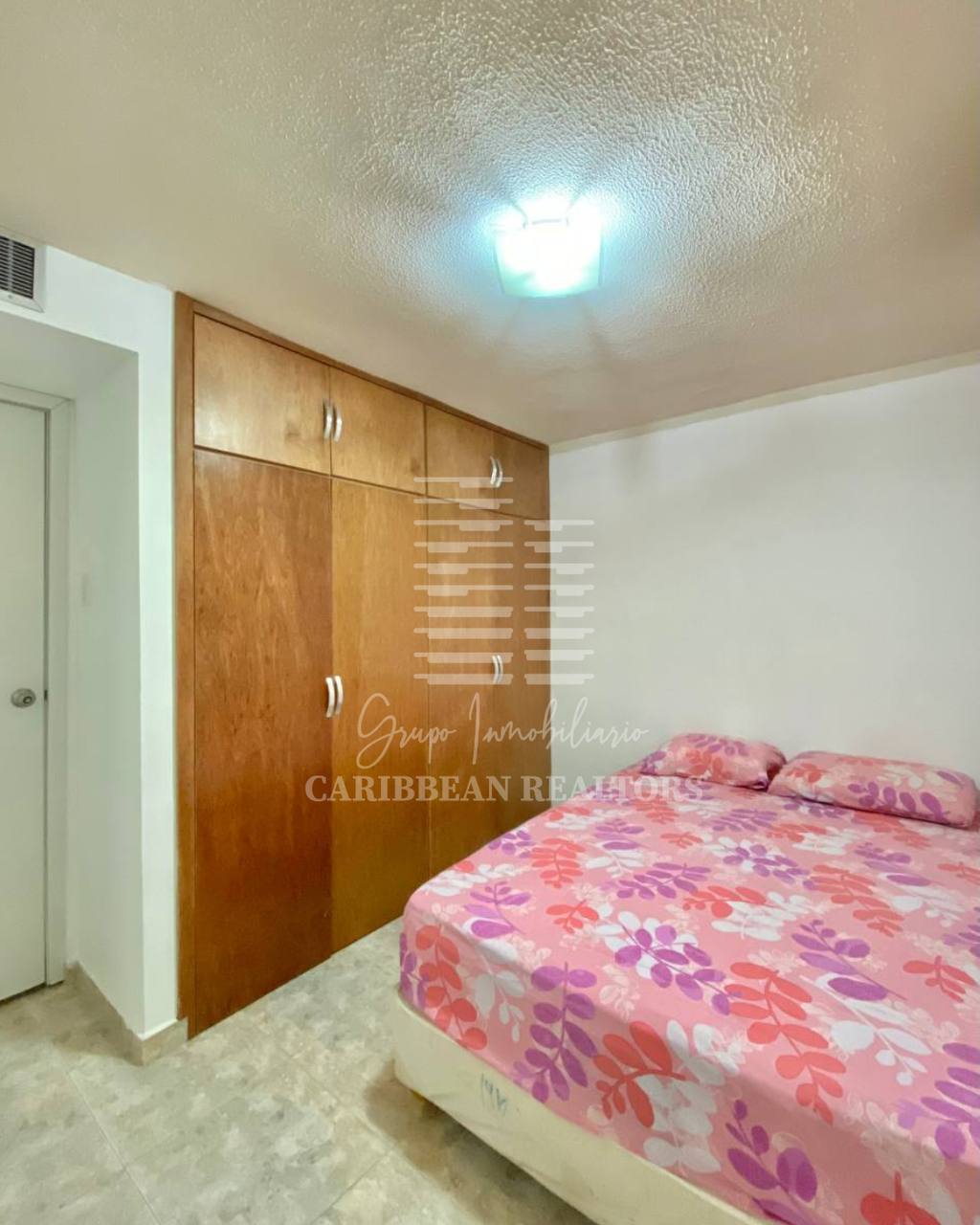 EN VENTA APARTAMENTO EN EL CONUNTO RESIDENCIAL CARENERO. COSTA AZUL