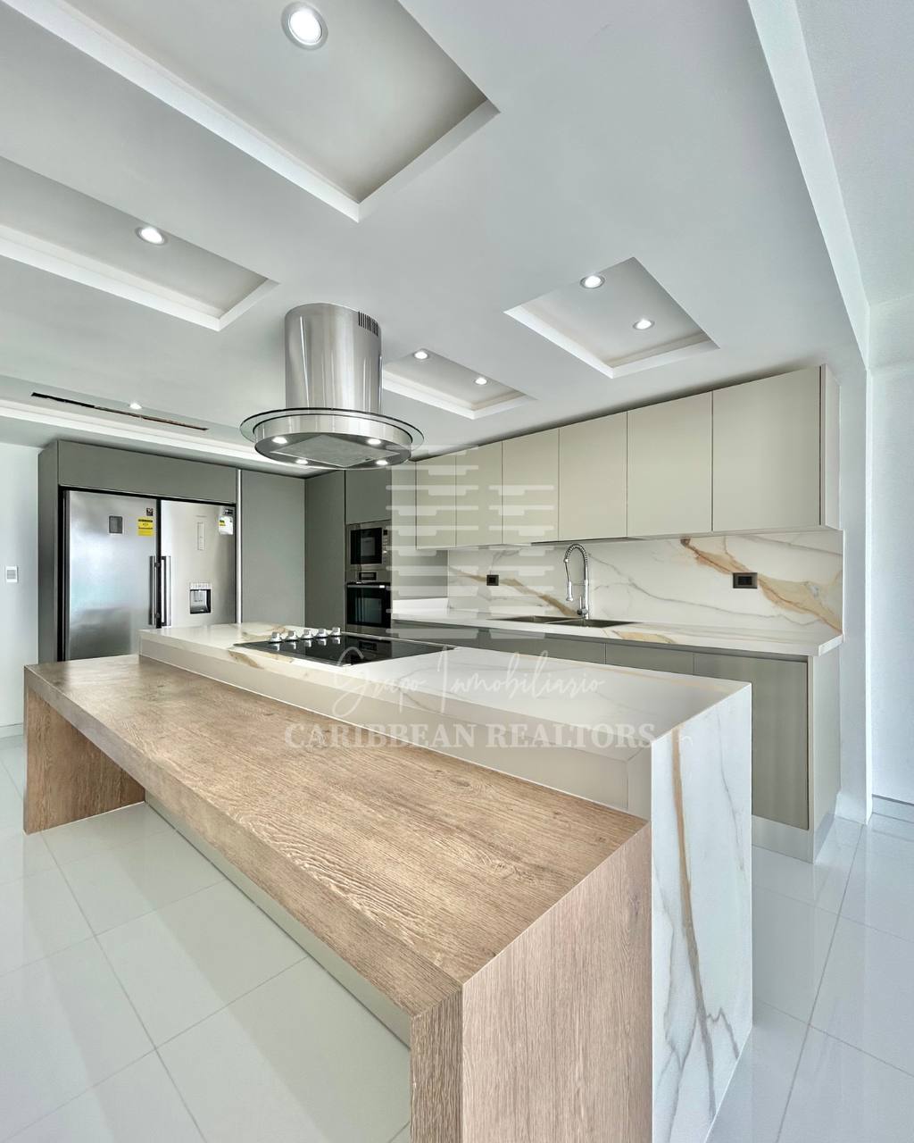 EN VENTA MODERNO APARTAMENTO CON VISTA AL MAR EN EL CONJUNTO RESIDENCIAL MORRO DE LA MAR II. 