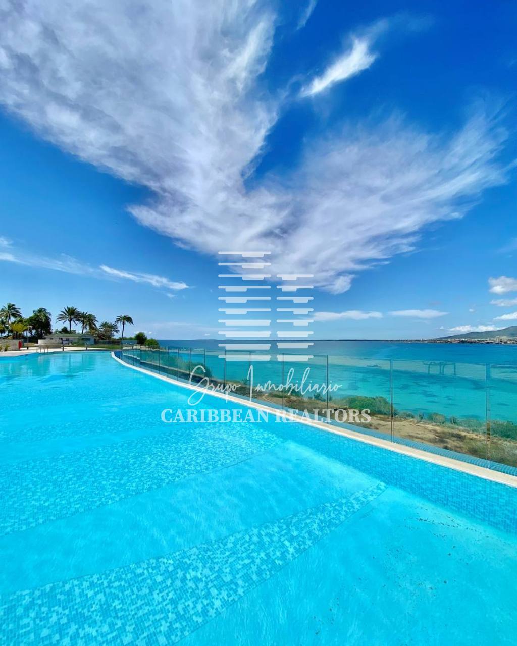 EN VENTA MODERNO APARTAMENTO CON VISTA AL MAR EN EL CONJUNTO RESIDENCIAL MORRO DE LA MAR II. 