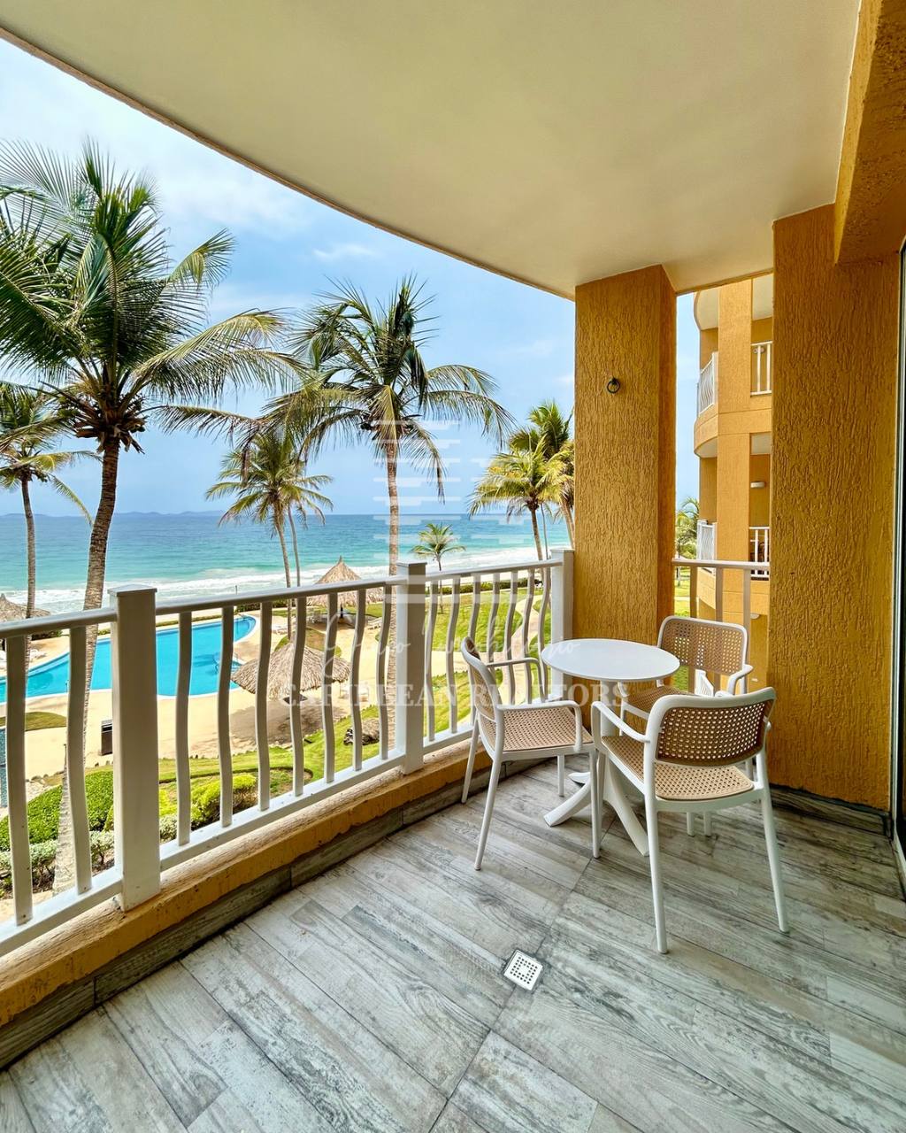 EN VENTA APARTAMENTO DE PLAYA EN EL CONJUNTO RESIDENCIAL TERRAZAS DE CIMARRON EN PLAYA PARGUITO.