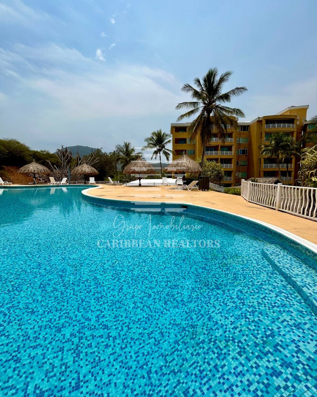EN VENTA APARTAMENTO DE PLAYA EN EL CONJUNTO RESIDENCIAL TERRAZAS DE CIMARRON EN PLAYA PARGUITO.