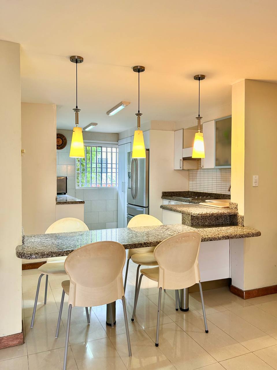 EN VENTA TOWNHOUSE EN EL CONJUNTO RESIDENCIAL ROBLEMAR. NUEVO MUNDO