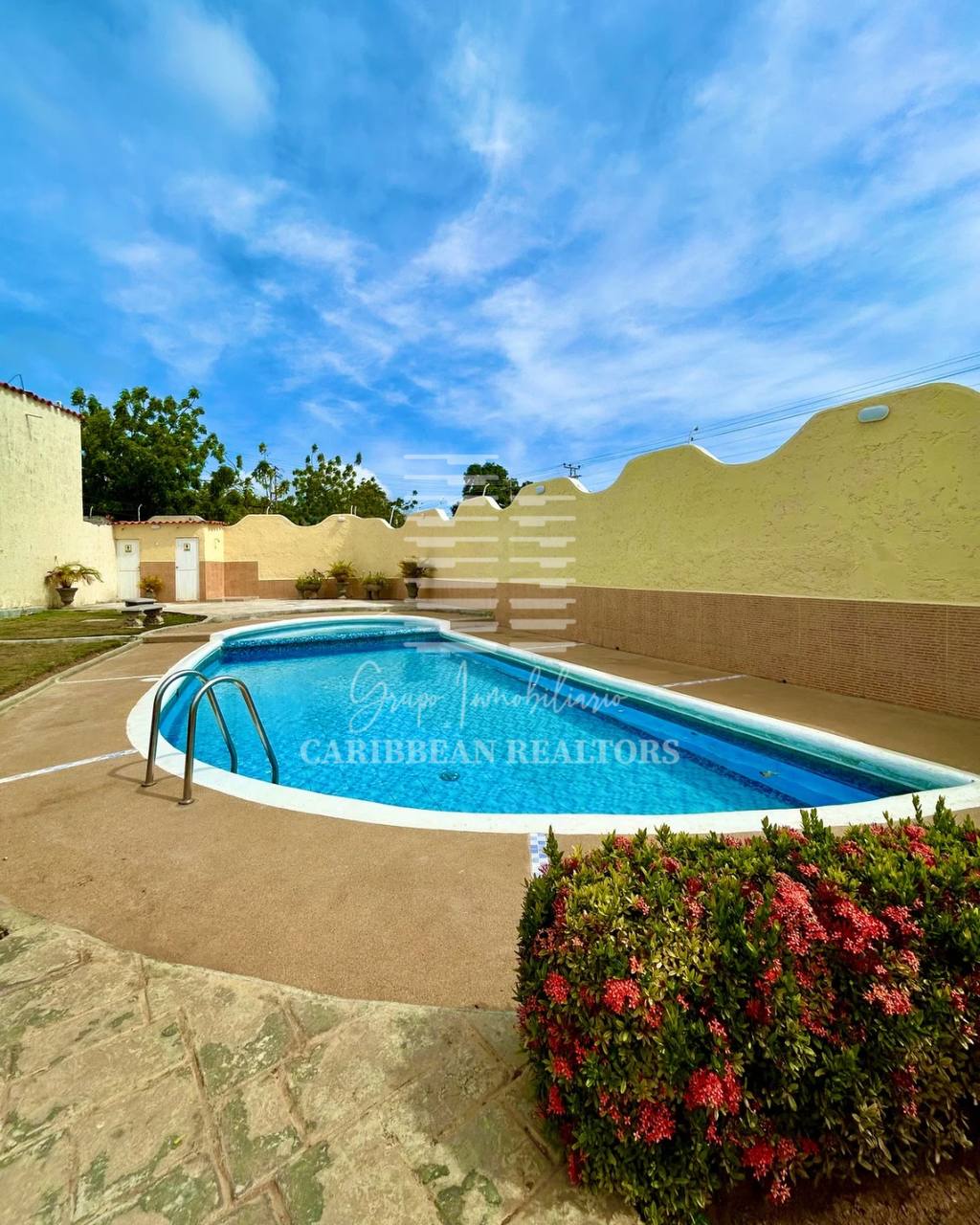 EN VENTA TOWNHOUSE EN EL CONJUNTO RESIDENCIAL ROBLEMAR. NUEVO MUNDO