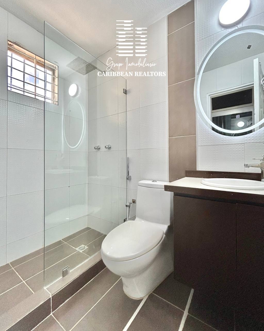 EN VENTA DOS TOWNHOSES INTEGRADOS EN EL CONJUNTO RESIDENCIAL VILLAS DEL VALLE. EL VALLE DEL ESPIRITU SANTO.